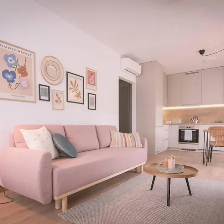 Novy Stylovy Byt, Blizko Letiska *