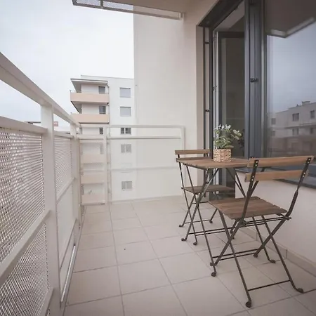 Nový štýlový Byt, Blízko Letiska Apartamento *